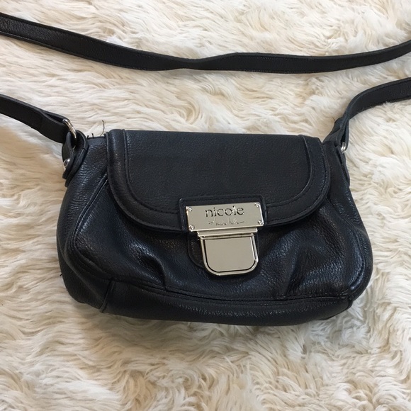 Nicole Miller brand black crossbody bag - Picture 2 of 6